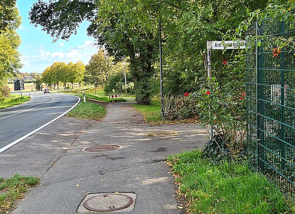 Radweg B58 Einmündung Am Rosengarten