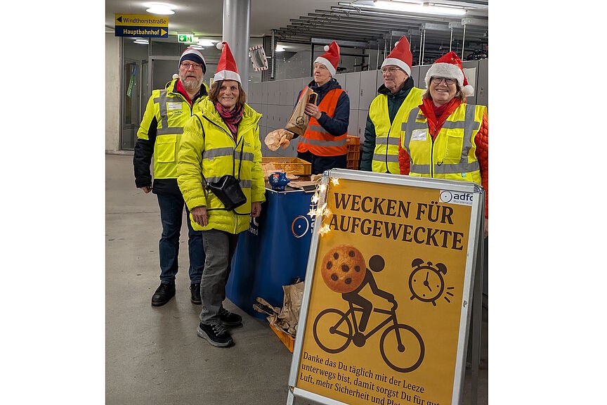 Ludger Picker, Simone Bergendahl, Elisabeth Picker, Norbert Bieder und Trixi Zureck-Imhoff (v.l.) Ludger Picker, Simone Bergendahl, Elisabeth Picker, Norbert Bieder und Trixi Zureck-Imhoff (v.l.)